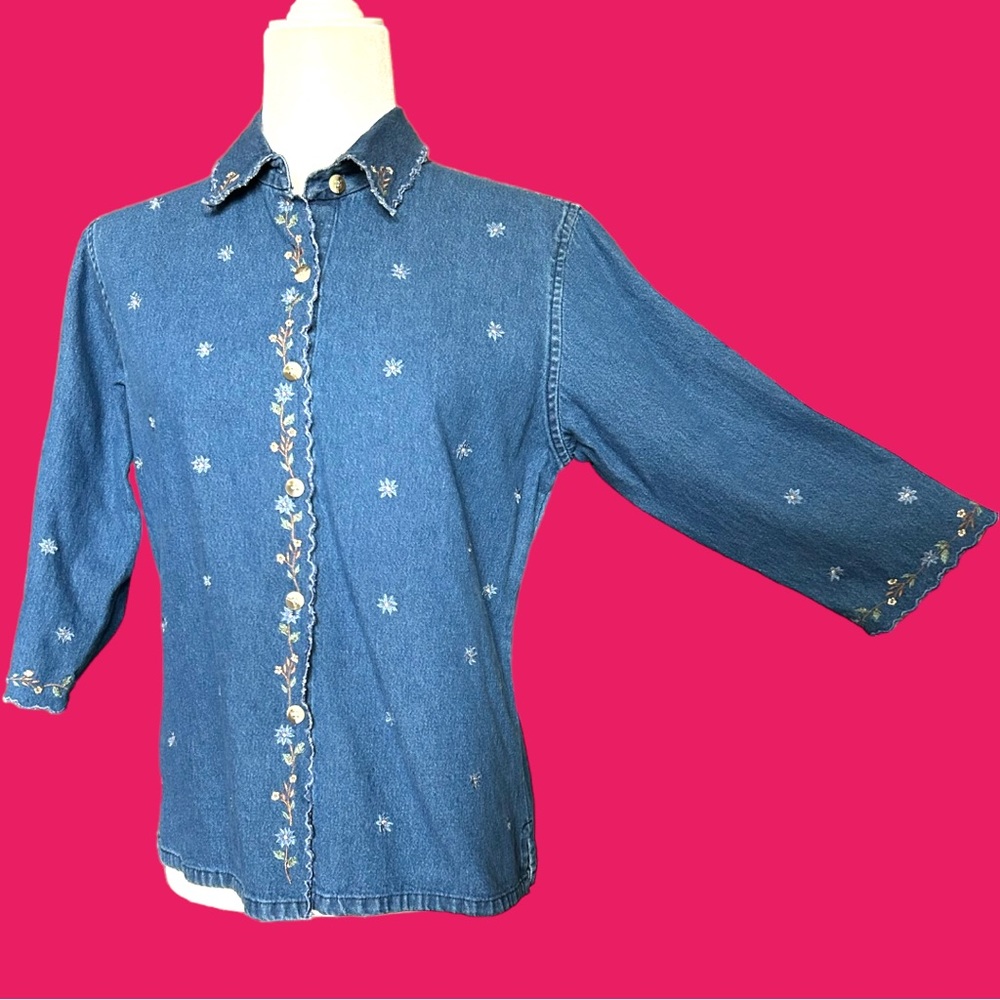 Vintage Floral Embroidered Medium Wash Denim Blue Jean Button‎ Up Shirt -Size PM